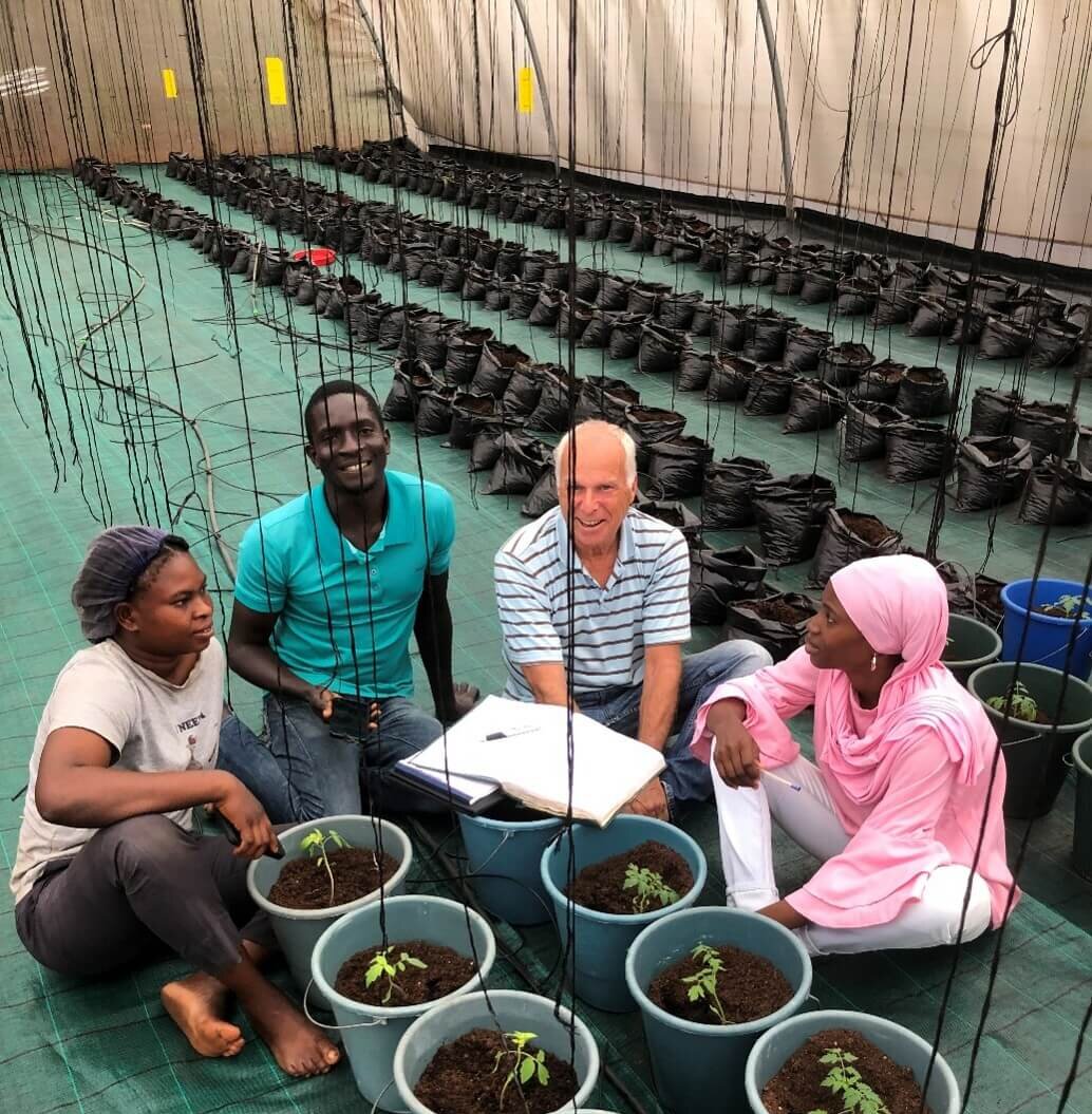 Les Tomates B & B, Benin